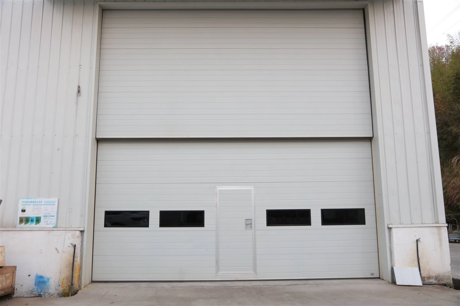 Galvanized steel garage doors Galvanized steel garage doors